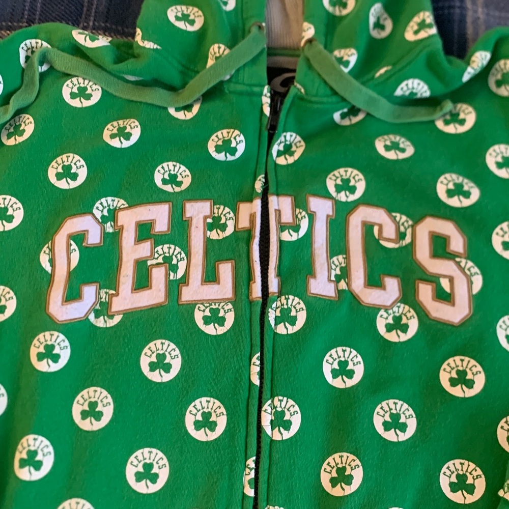 Green Celtics Hoodie - Picture 2 of 12